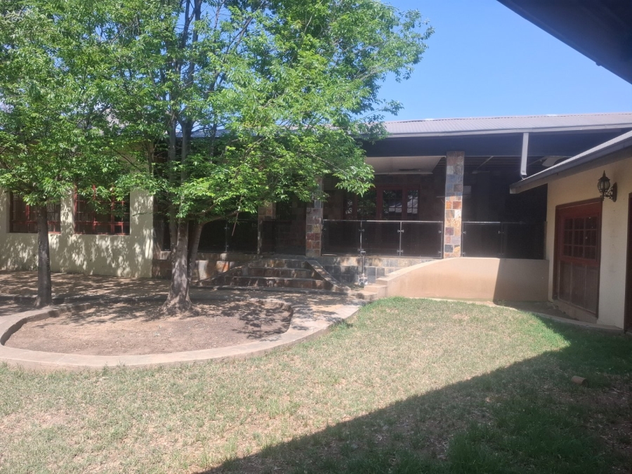 To Let 4 Bedroom Property for Rent in Suidrand Free State